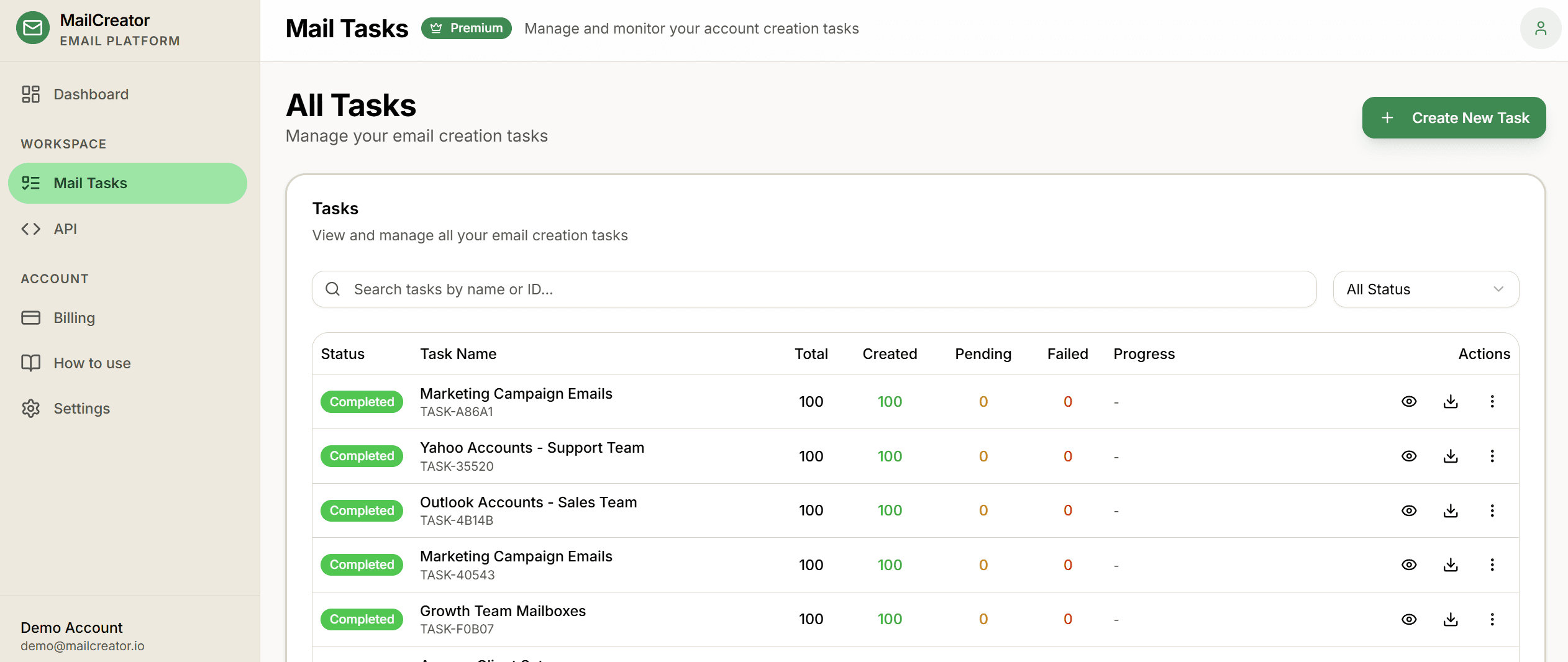Panel Tareas de correo de MailCreator con proveedor, cantidad, estado, progreso, fecha y acciones